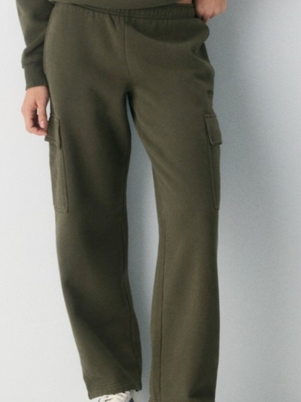 NWT Aritzia Sweatfleece MEGA CARGO Vintage Dark Olive XL